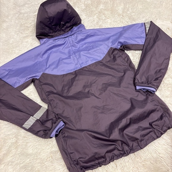 NIKE WOMEN'S VAPOR ZIP RUNNING JACKET lightweight hooded PURPLE size small - Picture 6 of 11